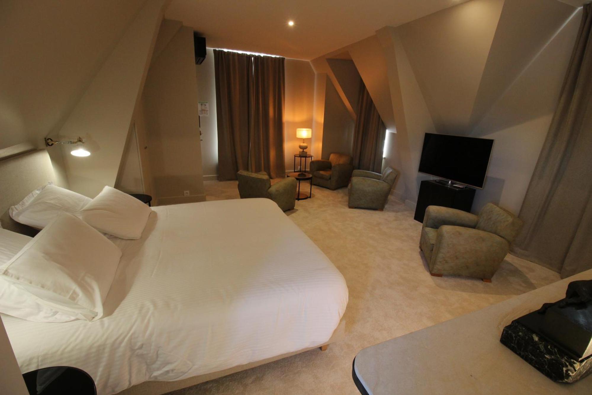Logis Hotel La Maison A Pan De Bois Vierzon Kültér fotó
