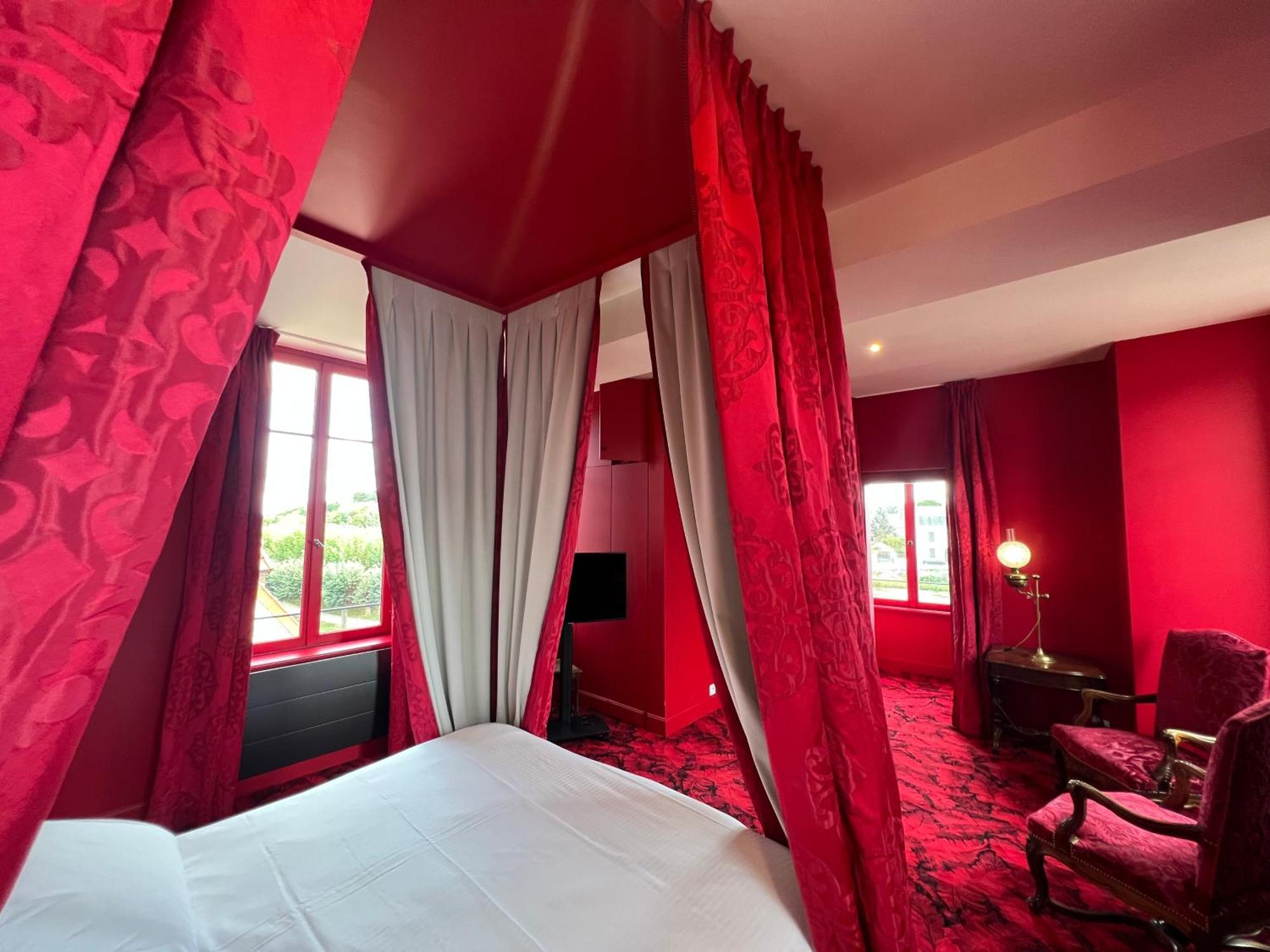 Logis Hotel La Maison A Pan De Bois Vierzon Kültér fotó