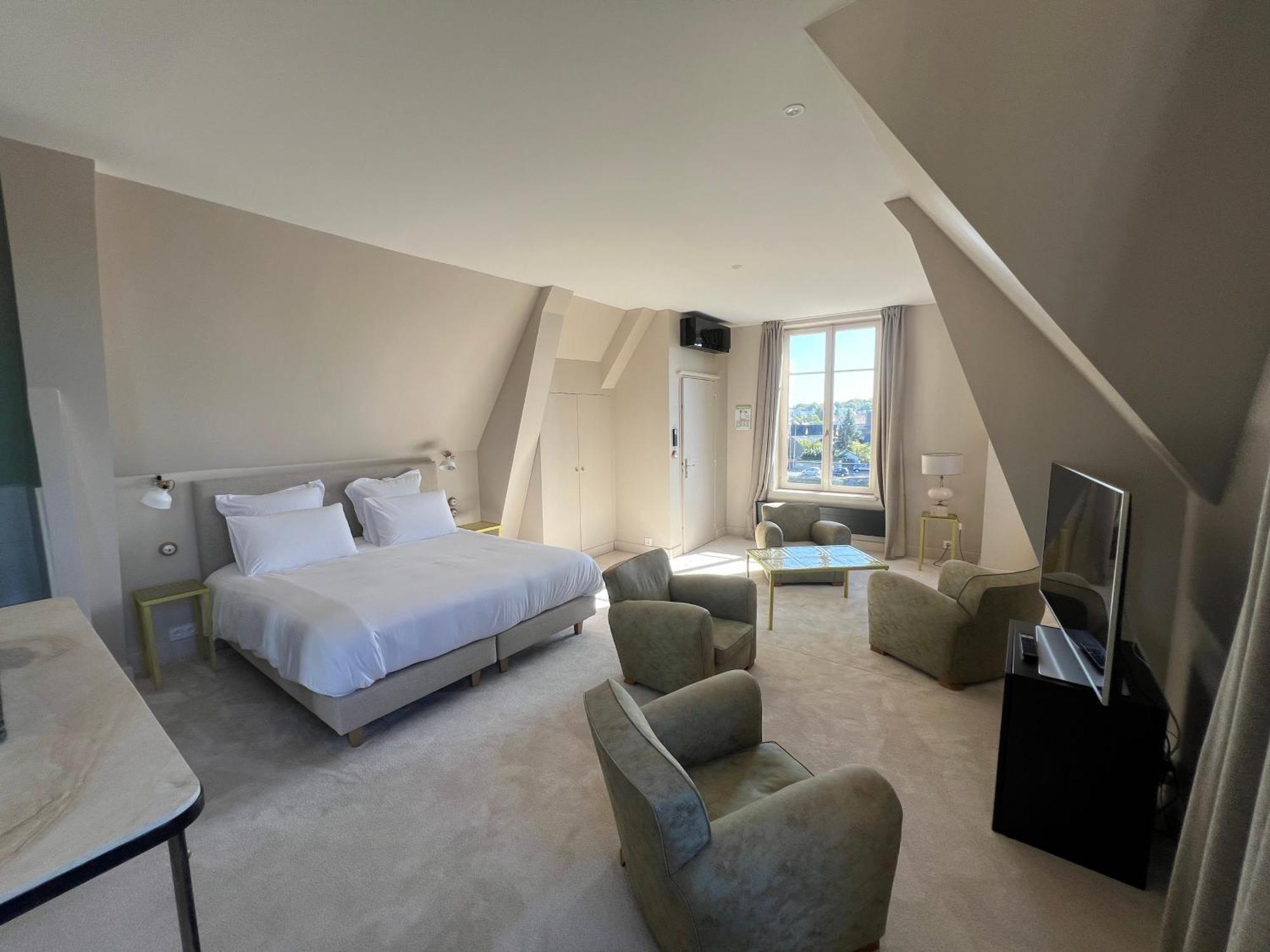 Logis Hotel La Maison A Pan De Bois Vierzon Kültér fotó
