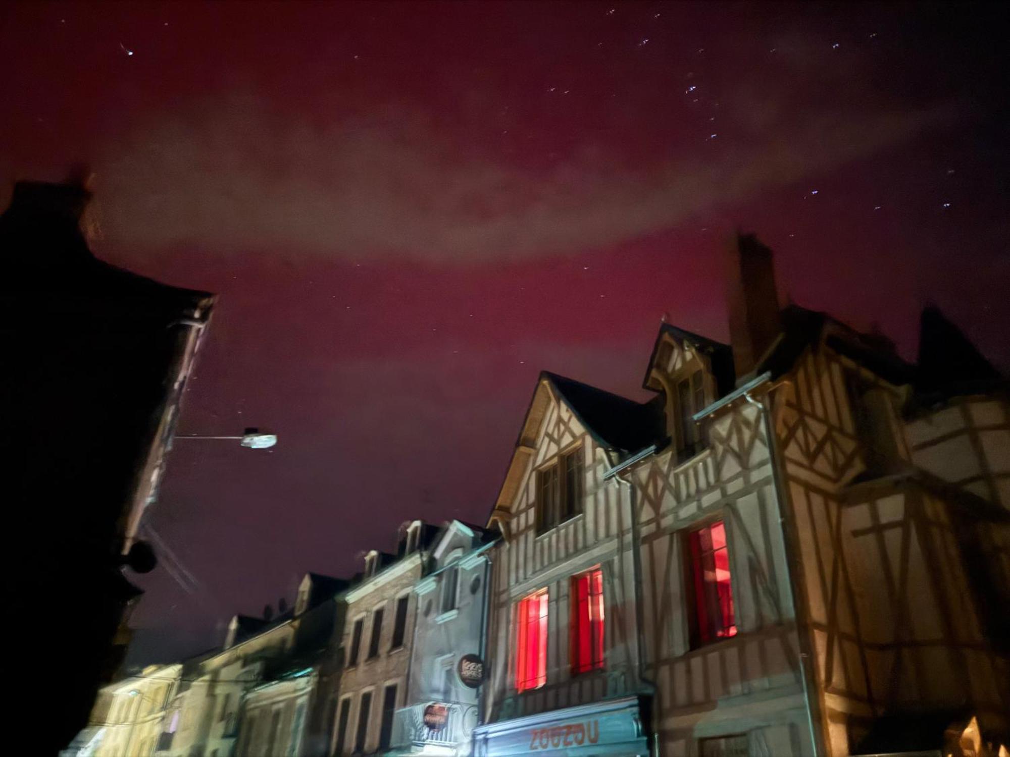 Logis Hotel La Maison A Pan De Bois Vierzon Kültér fotó