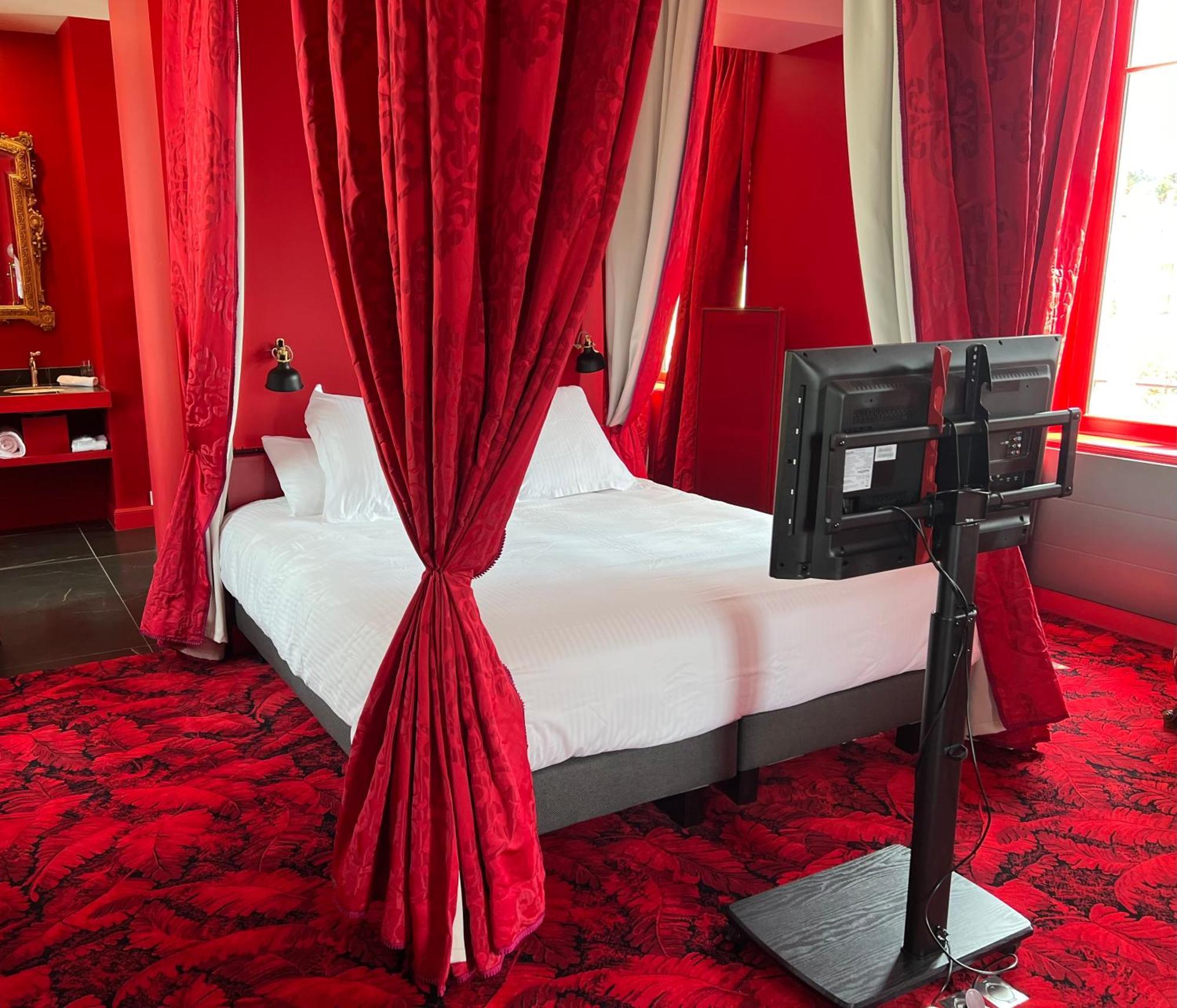 Logis Hotel La Maison A Pan De Bois Vierzon Kültér fotó